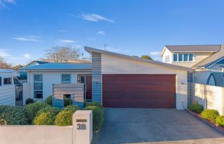 38 Middle Road, Allenton