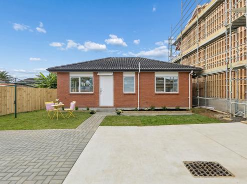23 Desmond Place, Otara