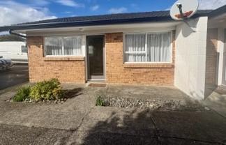 8/318 Te Atatu Road, Te Atatu South