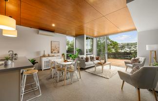10/3 Severn Street, Island Bay
