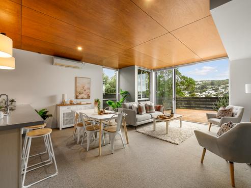 10/3 Severn Street, Island Bay