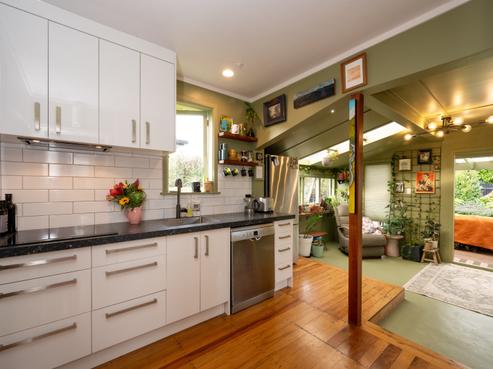 4 Kuku Street, Te Awanga