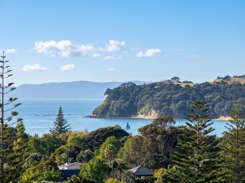 772 Whangaparaoa Road, Manly