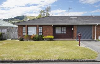 110 Oxford St, Tawa