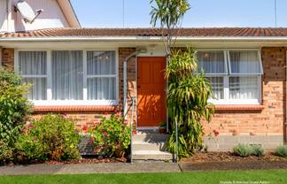 2/11 Preston Avenue, Mount Albert
