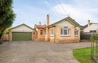 8 Knighton Road, Hillcrest