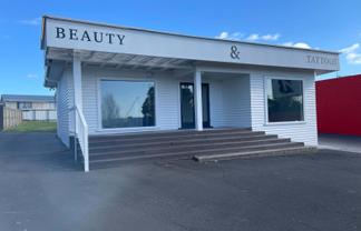 Refurbished office with excellent street profile