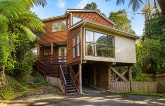 4/43 Cooper Street, Karori