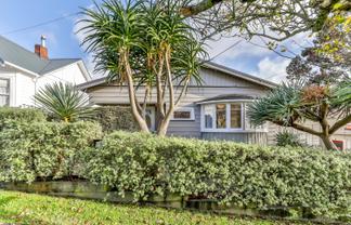 18 Mountain View Road, Western Springs