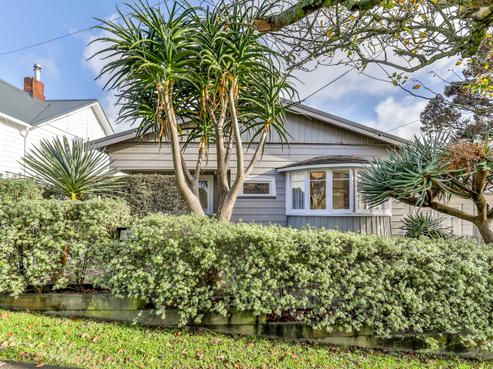 18 Mountain View Road, Morningside