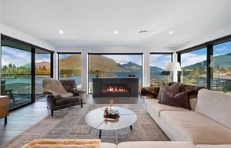 9 Suburb Street, Queenstown