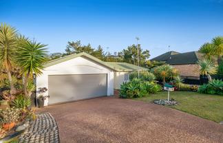 12 Cayman Place, Unsworth Heights