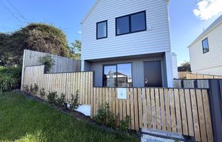 2/123 Barrack Road, Mount Wellington