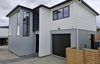 16C Hobsonville Road, West Harbour