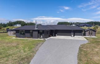 8 Kanuka Drive, Waitarere Beach
