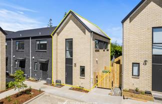 10/125B Metcalfe Road, Ranui