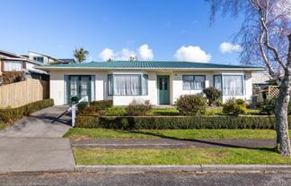 4 Julian Place, Westown