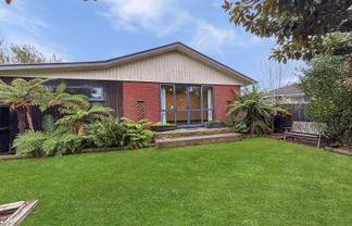 30 Sarabande Avenue, Redwood