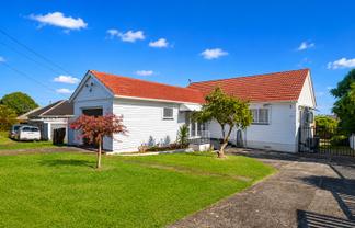 13 Court Crescent, Panmure