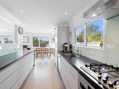 147 Barrett Road, Whalers Gate