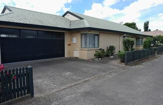 9 Edgecombe Court, Roslyn