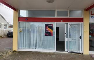 Great little shop available in Epuni