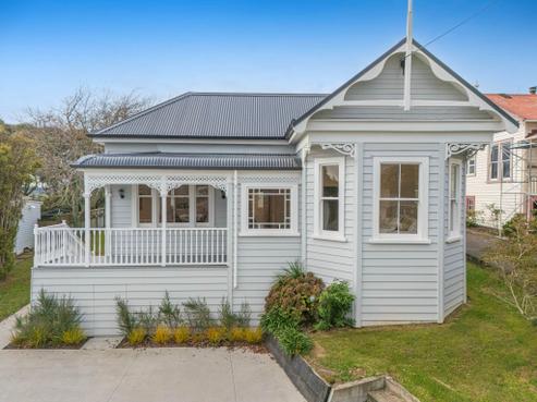 5 Porter Crescent, Helensville