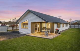 24 Bidston Street, Outram