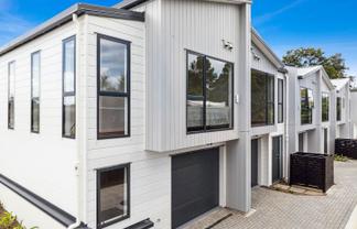 10 Powell Place, Henderson