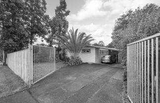 31 Taipari Road, Te Atatu Peninsula