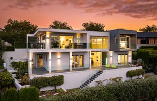 7 Golf View Close, Fairhall