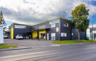 Dual Tenancy Property with Regular Growth