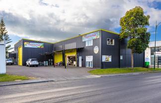 Dual Tenancy Property with Regular Growth