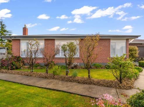 39 Main Street, Mataura