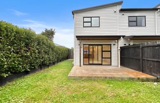 96E Triangle Road, Massey