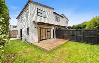 96E Triangle Road, Massey