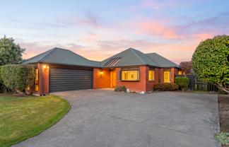 4 Amesbury Mews, Avonhead