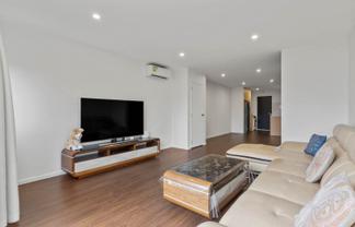 2/55 Great South Road, Papakura