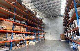 Modern 576m2 Industrial Unit in Penrose