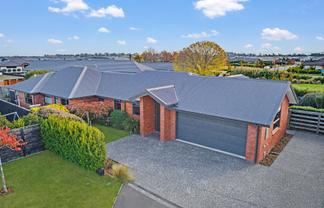 9 Crest Place, Rolleston