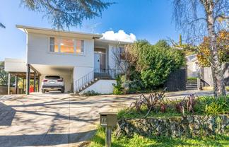 77 Roseberry Avenue, Birkenhead