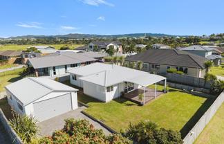 12 Dune Lake Place, Ruakaka