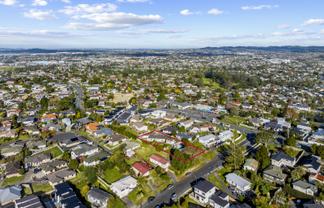 177 Waimumu Road and 2 Hewlett Road, Massey