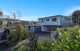 1A Ewing Road, Riverside