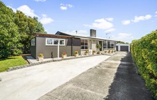 49 Rhonda Avenue, Deanwell