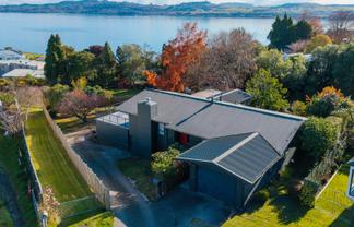 2 Birch Street, Hilltop