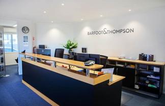 STANDALONE OFFICE WITH HIGH VISIBILITY
