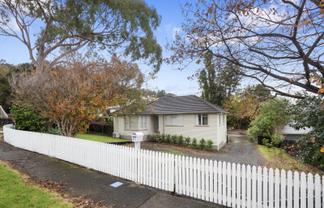 812 Mount Pleasant Road, Thames