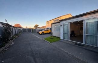 2/172 Geraldine Street, Edgeware