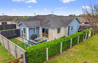 1/39 Saxbys Road, Glenview